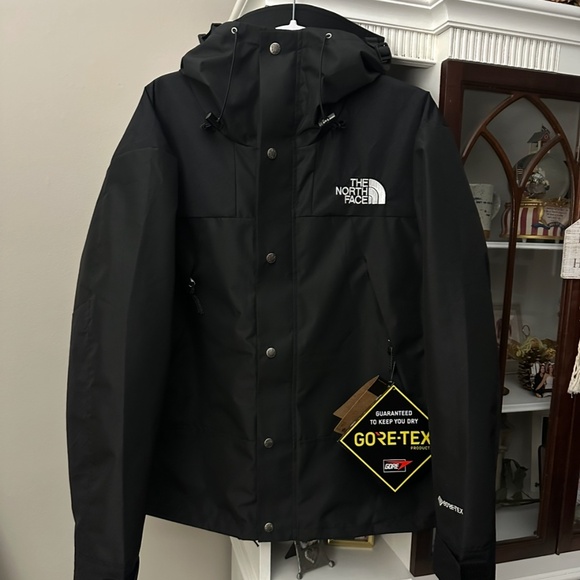 The North Face Dry Vent Mono Gore-Tex Mountain Jacket TNF Black - Picture 1 of 9